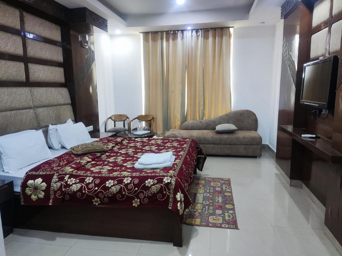 Hotel Raj Mandir Haridwār Exteriér fotografie