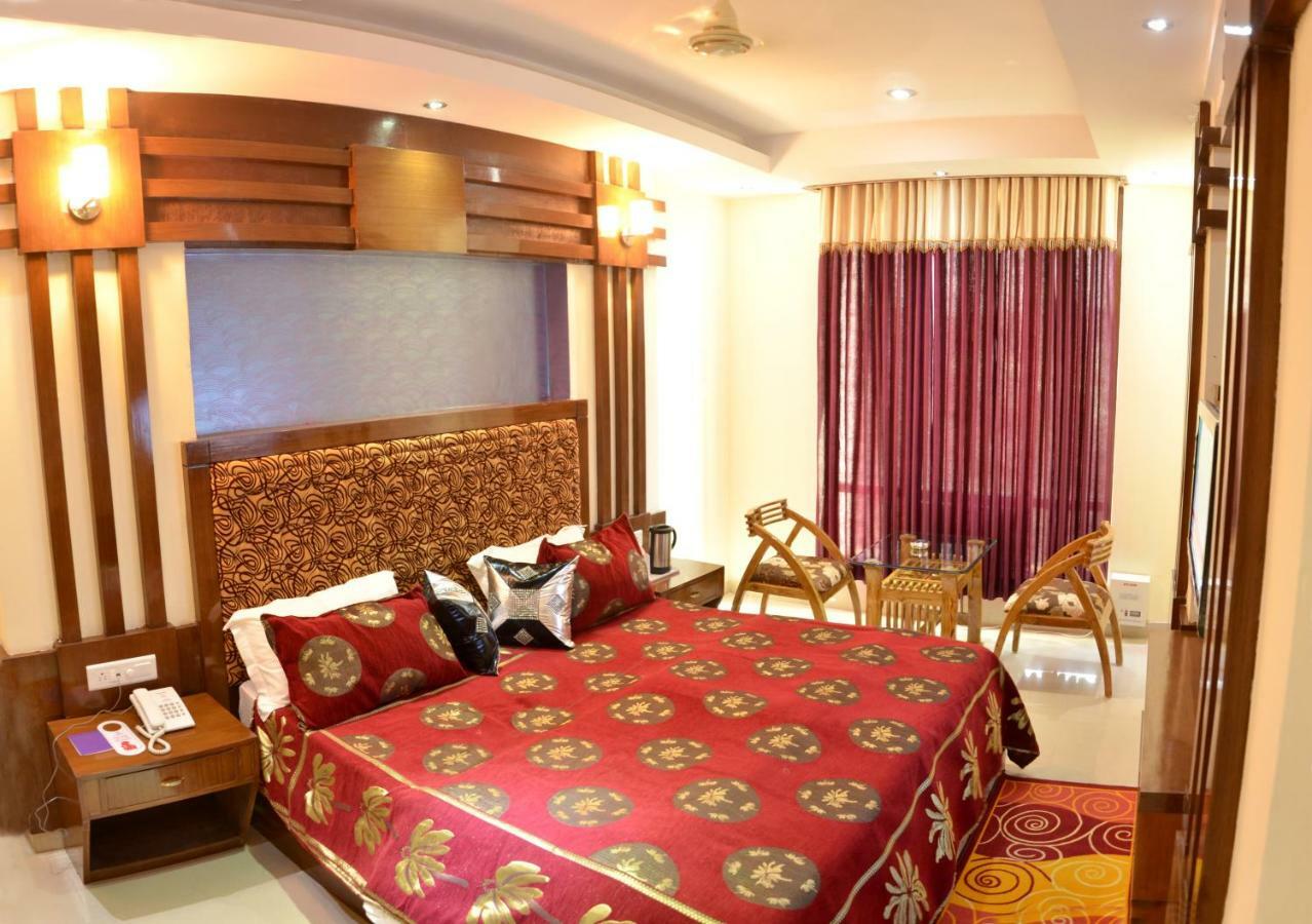 Hotel Raj Mandir Haridwār Exteriér fotografie
